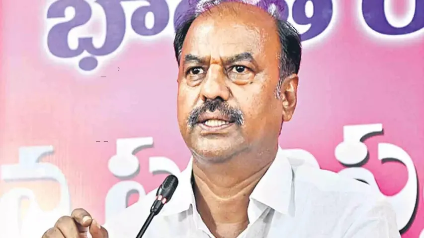 Telangana: గద్వాలలో వేడెక్కిన రాజకీయం.. బండ్ల చేరికపై కాంగ్రెస్ కార్యకర్తల ఆగ్రహం