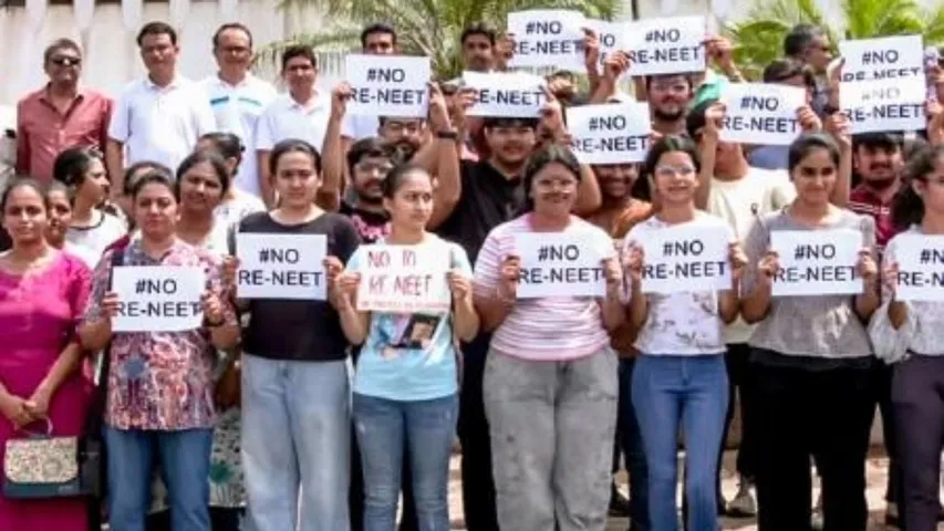 NEET Paper Leak: నీట్‌ పరీక్షను రద్దు చేయకండి.. సుప్రీంకోర్టును ఆశ్రయించిన విద్యార్థులు