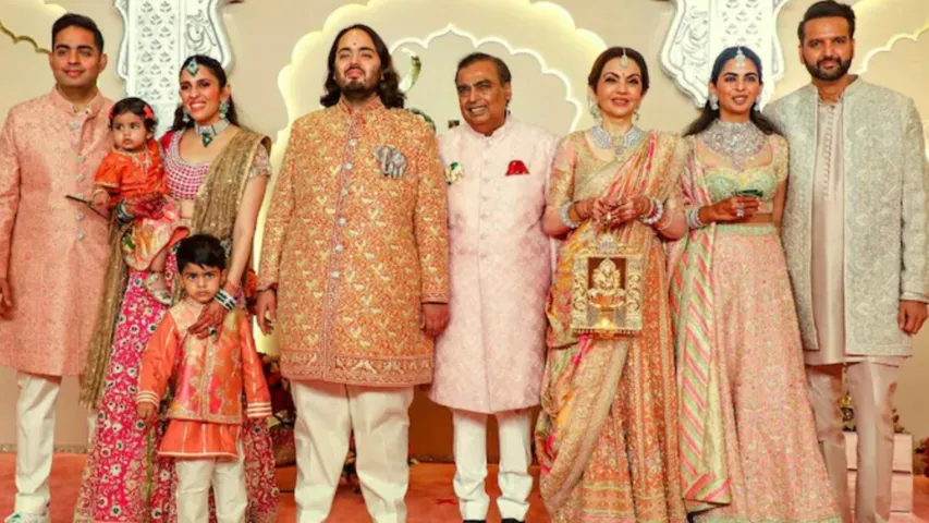 Ambani Wedding: అంబానీ పెళ్లిలో బాంబు కలకలం.. రంగంలోకి పోలీసులు!