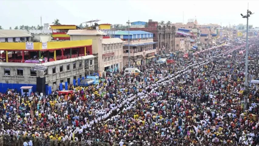 Odisha: పూరీ జగన్నాథ్ రథయాత్రలో అపశ్రుతి..ఒకరు మృతి, 15మందికి గాయాలు