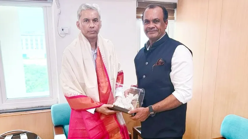 Telangana: ఆర్ఆర్ఆర్ వేగవంతం చేయండి-మంత్రి కోమటిరెడ్డి