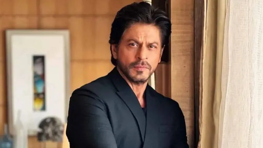 Shah Rukh Khan : అత్యవసర శస్త్ర చికిత్స కోసం అమెరికా వెళ్లనున్న షారుఖ్ ఖాన్.. ఆందోళనలో అభిమానులు?