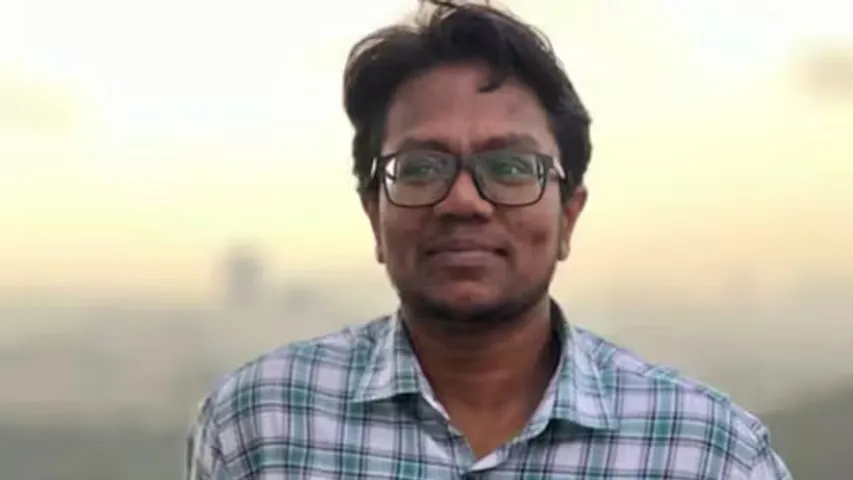 Gender Change: చరిత్రలో తొలిసారి.. రికార్డుల్లో పేరుతో పాటు జెండర్ మార్చుకున్న మహిళా ఐఆర్ఎస్ అధికారి
