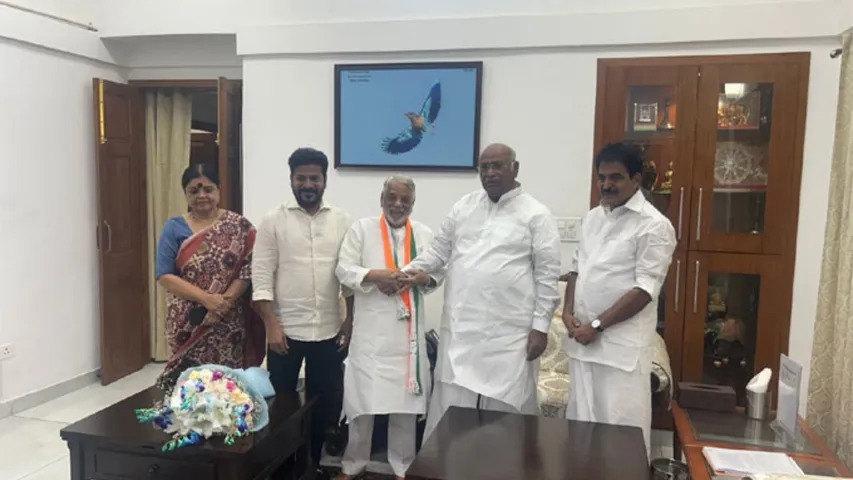 Keshava Rao: సొంతగూటికి కేకే.. ఖర్గే సమక్షంలో కాంగ్రెస్ లో చేరిక!