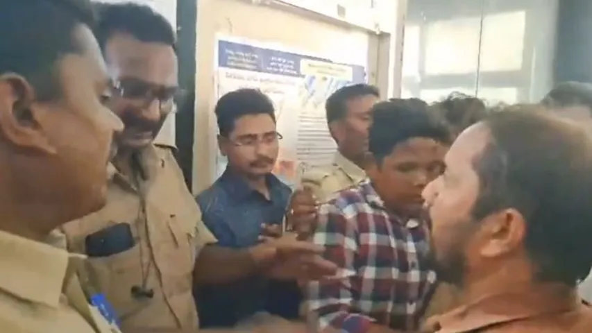 AP:  ప్రొద్దుటూరు జిల్లా ఆస్పత్రిలో ఆందోళన.. వైద్య సిబ్బందితో మృతుల బంధువులు వాగ్వివాదం.!