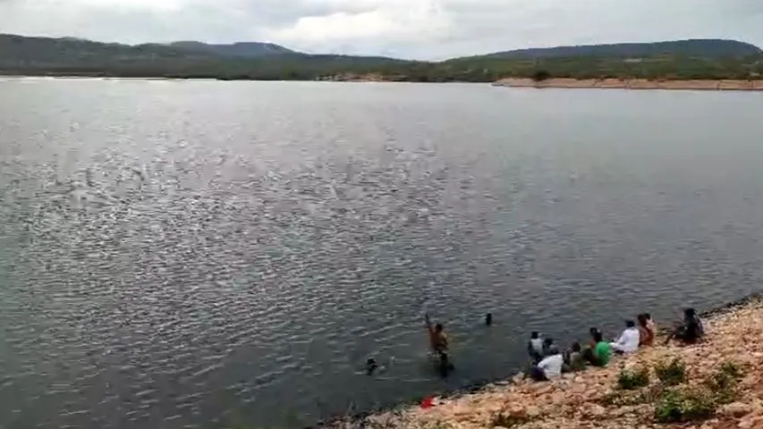 AP: విషాదం.. విహారయాత్రకి వెళ్లిన ముగ్గురు యువకులు.. ఇంతలోనే..
