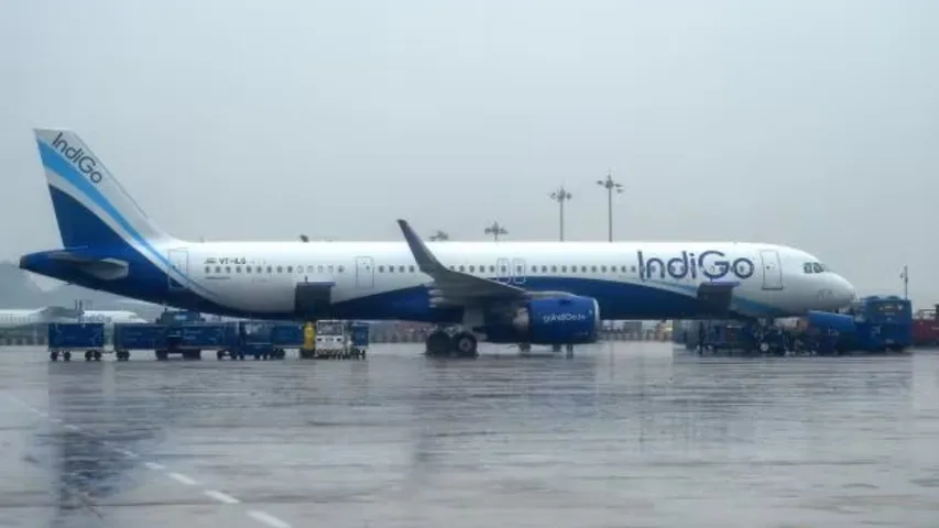 Flights Delayed: చెన్నైలో భారీ వర్షాలు.. 31 విమానలు రద్దు!