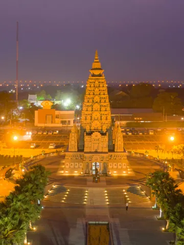 దేశంలో అనేక పురాతన శివాలయాలు ఉన్నాయి
