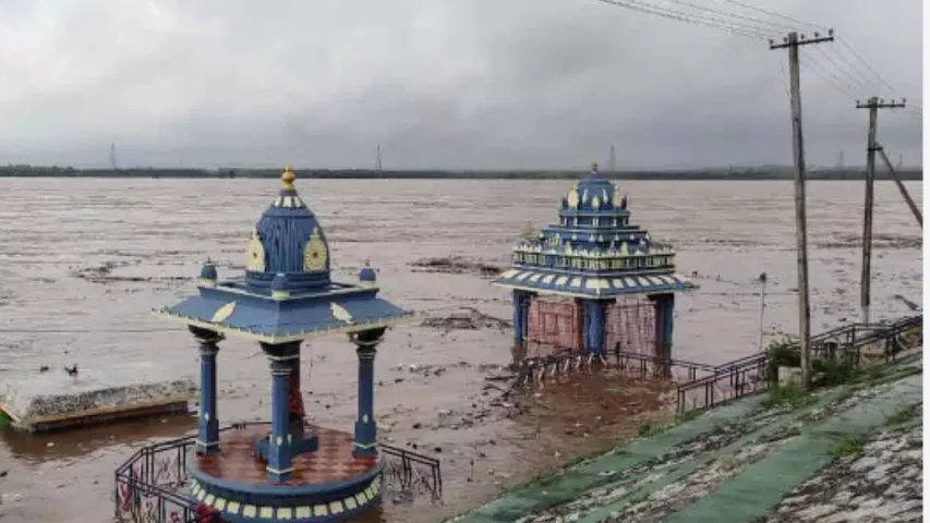 Bhadrachalam : భద్రాచలం వద్ద తగ్గుతున్న గోదావరి!