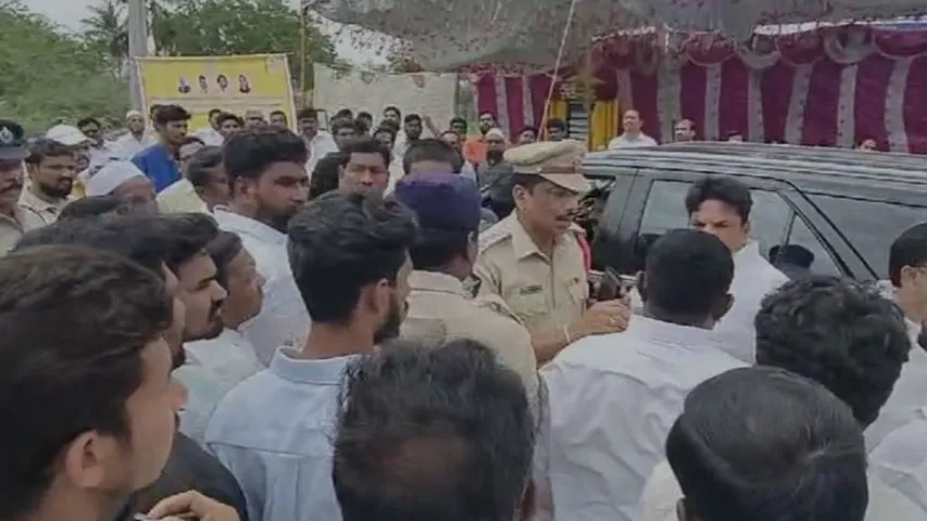 AP: నంద్యాలలో తెలుగు తమ్ముళ్ల ఫైట్.. మంత్రి సమక్షంలోనే!