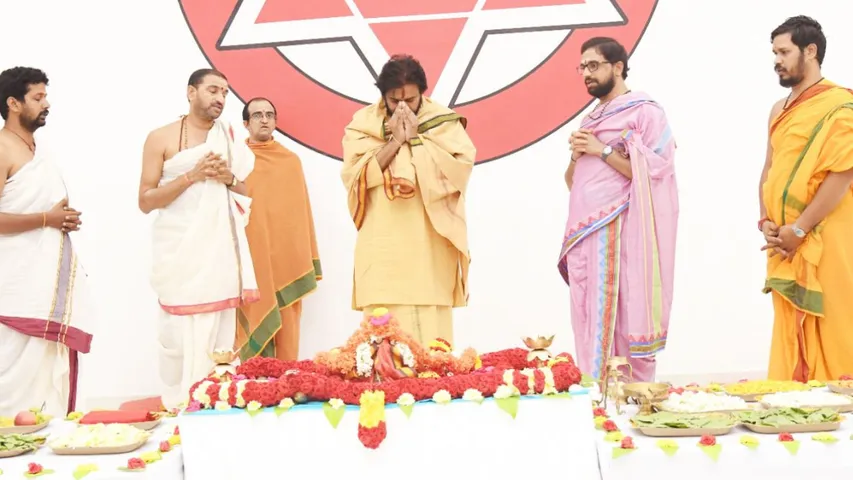 Pawan Kalyan: ప్రజాప్రతినిధుల సన్మాన కార్యక్రమం.. పార్టీ శ్రేణులకు పవన్ కల్యాణ్ కీలక సూచనలు!