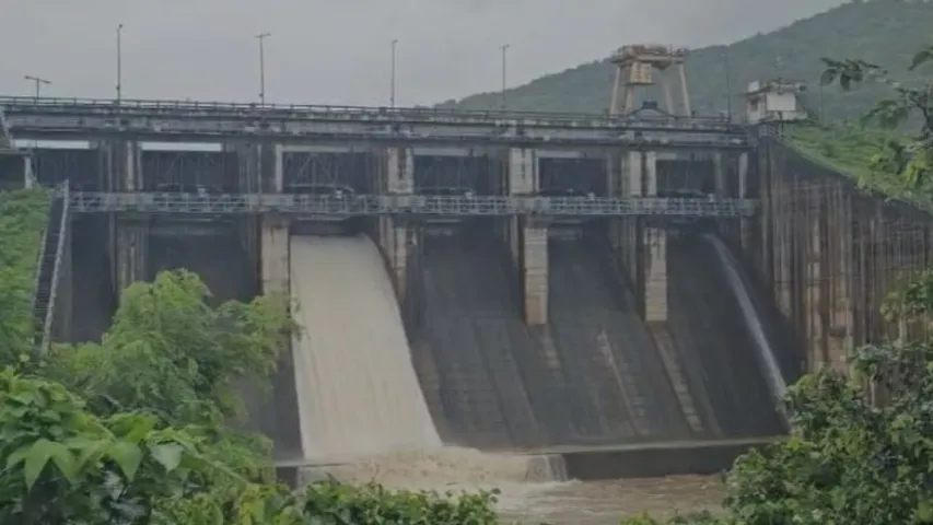 AP: ప్రాజెక్ట్ లకు భారీగా వరదనీరు..!