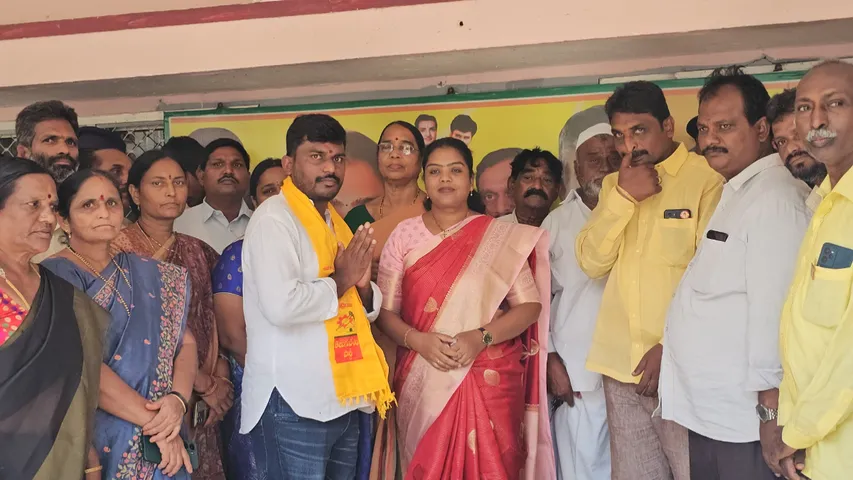 AP: నందిగామలో వైసీపీకి షాక్.. టీడీపీలో చేరిన కౌన్సిలర్..!
