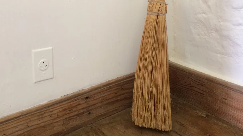 Broom Tips: చీపురును ఇలా ఉంచితే వద్దన్నా డబ్బే! ట్రై చేయండి!