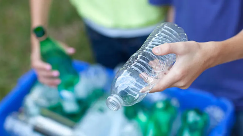 Plastic Bottle: ప్లాస్టిక్‌ బాటిల్‌కి బీపీకి సంబంధం ఏంటి..? ఈ నీటికి ఉంటేనే మంచిదా..!!