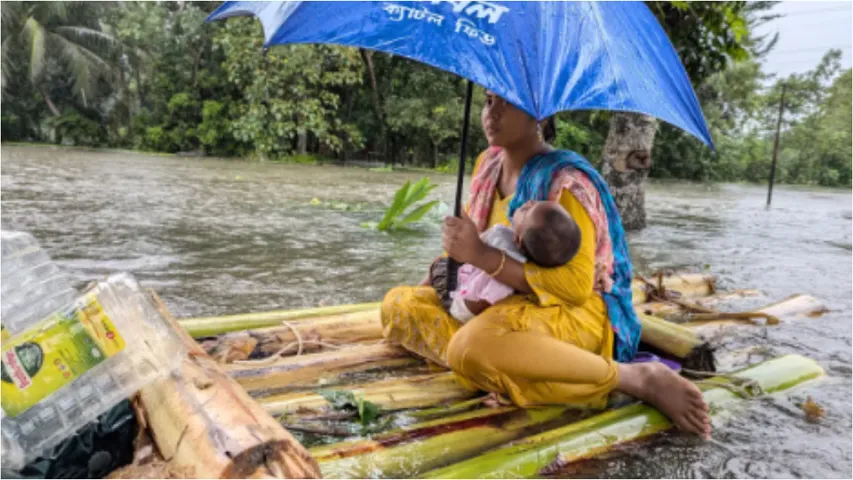 Bangladesh: బంగ్లాదేశ్‌ను ముంచెత్తిన వరదలు..13 మంది మృతి
