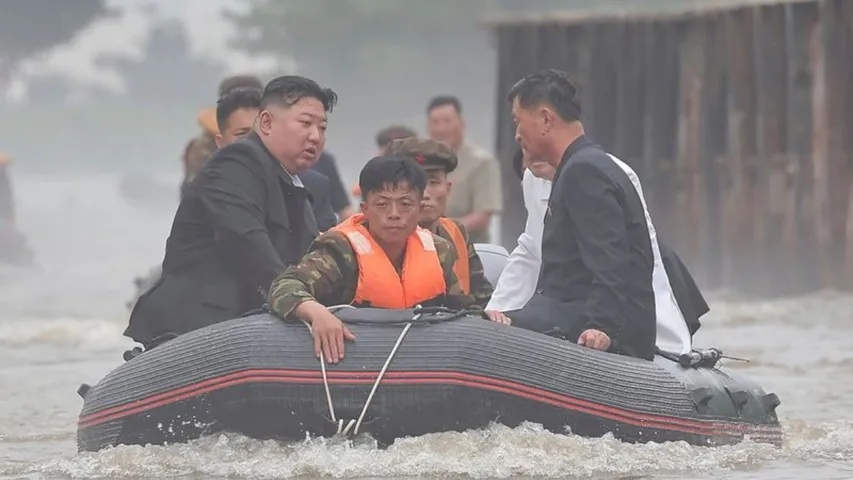 North Korea: కష్టాల్లో ఉత్తర కొరియా.. సాయం చేస్తామన్న దక్షిణ కొరియా