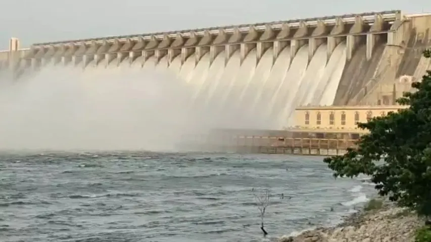 Nagarjuna Sagar: పోటెత్తిన వరద.. తెరుచుకోనున్న నాగార్జున సాగర్‌ గేట్లు