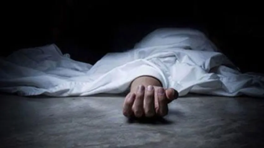 Accident : హైదరాబాద్‌లో ఘోర రోడ్డు ప్రమాదం.. తెగిపడిన తల, మొండెం!