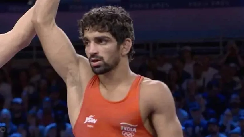 Paris Olympics 2024 : అదరగొట్టిన రెజ్లర్‌ అమన్‌..  సెమీస్‌కు క్వాలిఫై