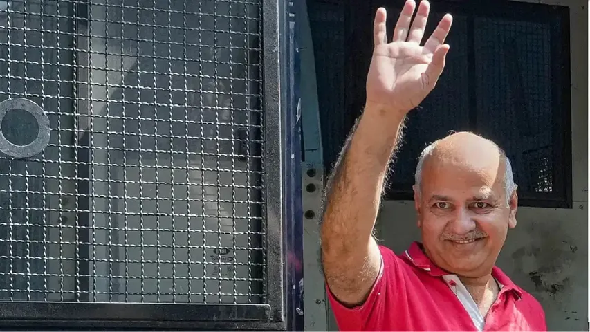 Manish Sisodia: జైలు నుంచి విడుదలైన మనీష్ సిసోడియా..