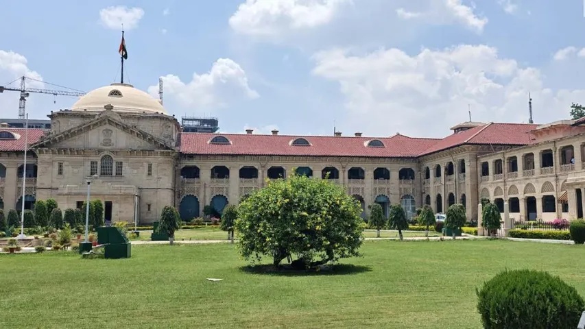 Uttar Pradesh: 99 కాంగ్రెస్ ఎంపీలపై అనర్హత వేటు వేయాలి.. కోర్టులో పిల్‌ దాఖలు