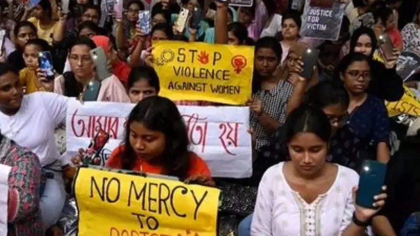 Kolkata: ఉన్నావ్, హత్రాస్ కేసుల దర్యాప్తు అధికారుల చేతికి ట్రైనీ డాక్టర్ హత్య కేసు