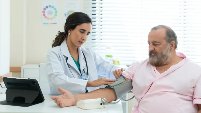 Blood Pressure: రక్తపోటు పెరిగినప్పుడు కనిపించే లక్షణాలు ఏంటి? నిర్లక్ష్యం చేయవద్దు!