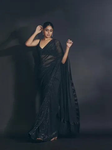 ఫరియా బ్లాక్ శారీ మ్యాజిక్
