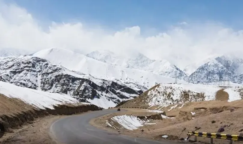 Jammu-kashmir: వేడెక్కుతున్న ల‌డాఖ్-వేగంగా క‌రుగుతున్న గ్లేసియ‌ర్స్‌