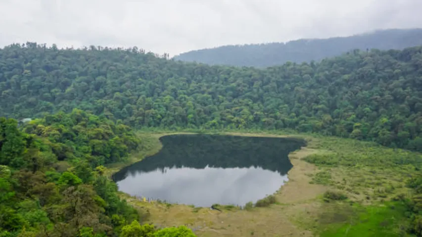 Lake: కోరికలను తీర్చే అద్భుత సరస్సు.. ఎక్కడో తెలుసా?