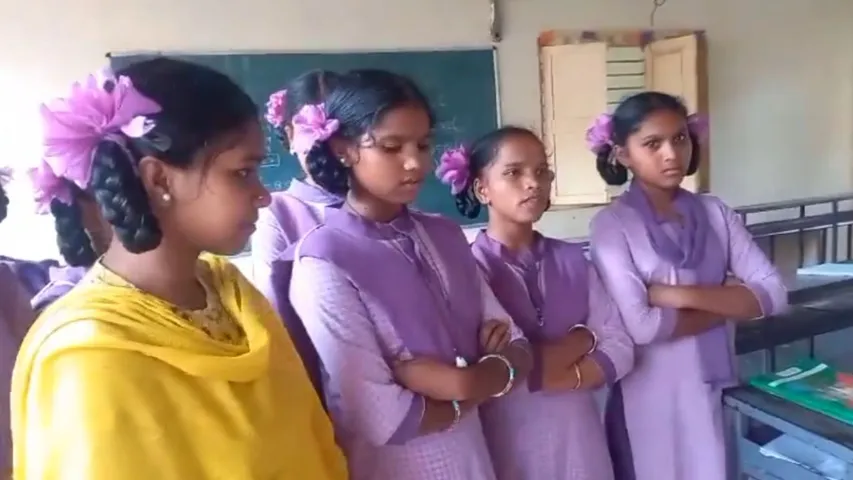 AP: విద్యార్థులను వేధిస్తున్న ఏఎన్ఎం, వార్డెన్