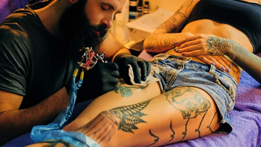 Tattoos: పచ్చబొట్టు చర్మ క్యాన్సర్ ప్రమాదాన్ని కలిగిస్తుందా? షాకింగ్ స్టడీ!