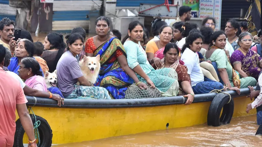 Floods: వరద బాధితులకు నేటి నుంచి నిత్యావసరాల కిట్లు పంపిణీ