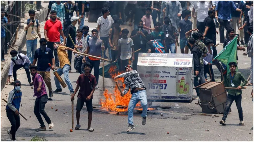 Bangladesh: బంగ్లాదేశ్‌లో హిందువులపై ఆగని దాడులు.. మహిళలే టార్గెట్‌గా!