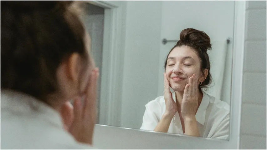 Skin Care: మొహం కడిగేటప్పుడు ఈ తప్పులు చేశారో..! మీ పని అంతే