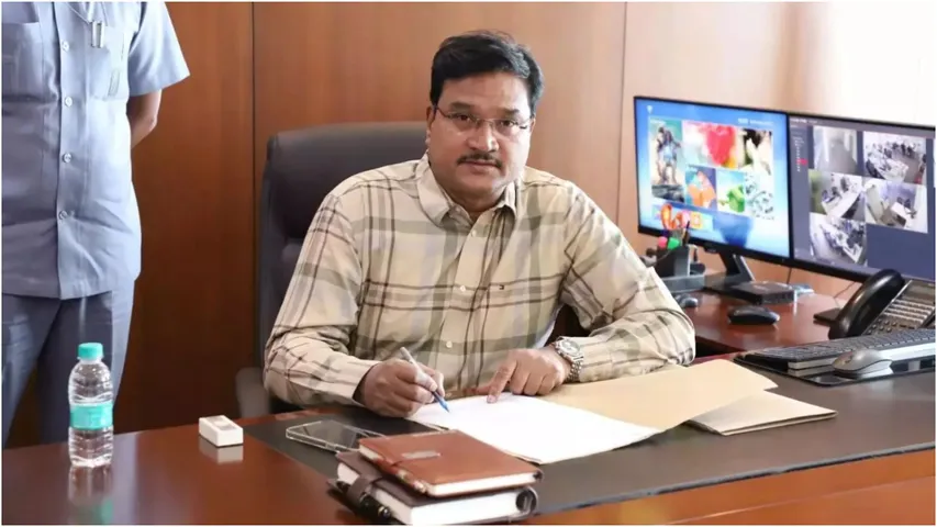 Hydra: హైదరాబాద్‌లో ఆ 8విల్లాల కూల్చివేత.. మరో 12 విల్లాలకు నోటీసులు!