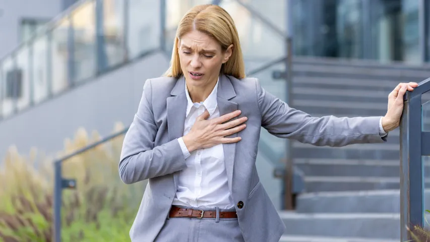 Heart Attack: గుండెపోటు సమయంలో మహిళలకు ఏం జరుగుతుందో తెలుసా?