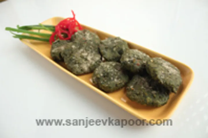 मन्गोड़ी पालक वड़े