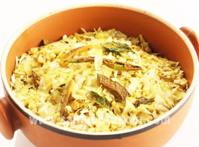 खट्टा मीठा चिवड़ा