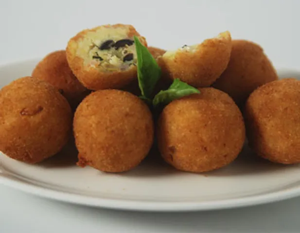 औलिव एन्ड पोटेटो बौल्स