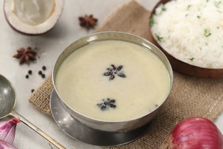 Kolhapuri Pandra Rassa - YT