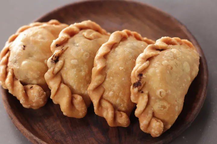 Mawa Gujiya - YT