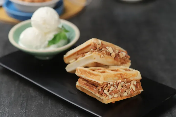 Almond Waffles