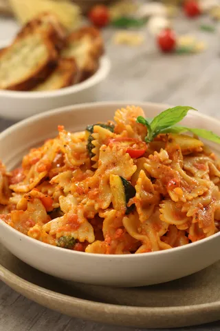 Pasta In Red Sauce 1 - YT