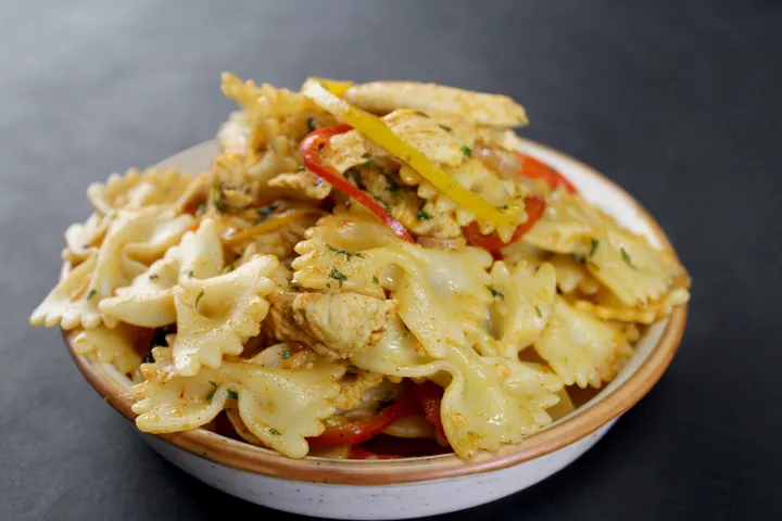 Chicken Fajita Pasta - YT