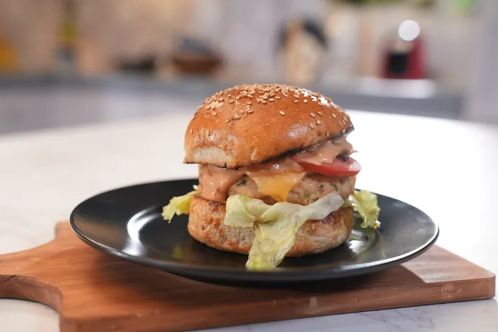 Gourmet Chicken Burger - YT