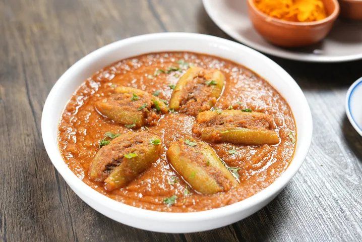 Bharwan Parwal ki Sabzi 5
