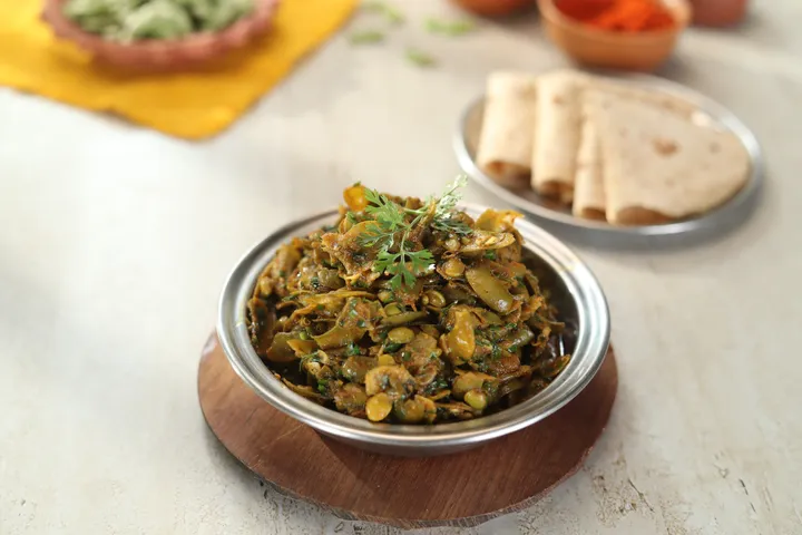 Surti Papdi ki Sabzi - YT