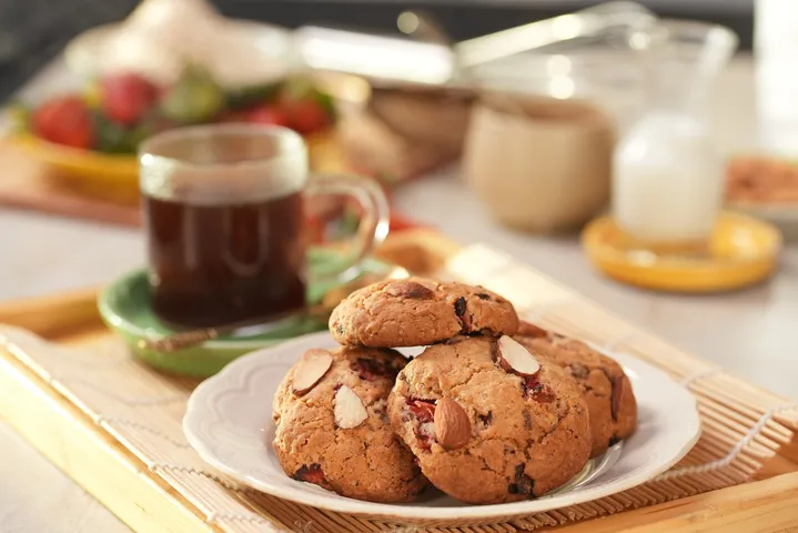Breakfast Strawberry Cookies - YT